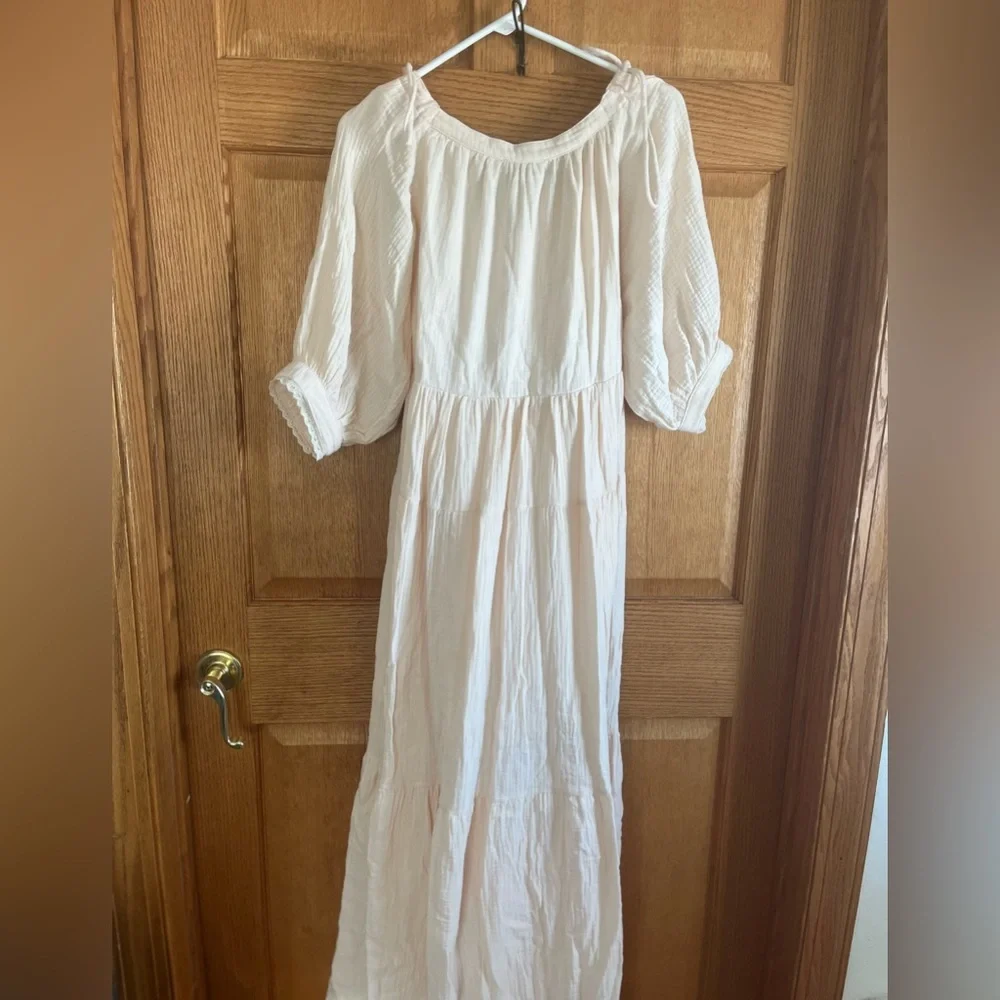 Worth collection Goddess babydoll whimsical maxi dress 
Blush color size medium - Picture 3 of 7